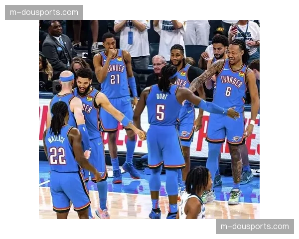 巴黎圣日耳曼3-0胜利背后：青春风暴席卷王子公园，杜埃、恩詹图等新星闪耀