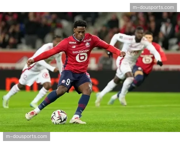 赛后分析:巴黎圣日耳曼零封里尔,关键在于对戴维的成功“区域+瞬时盯人”限制 赛后分析:巴黎圣日耳曼零封里尔,关键在于对戴维的成功“区域+瞬时盯人”限制