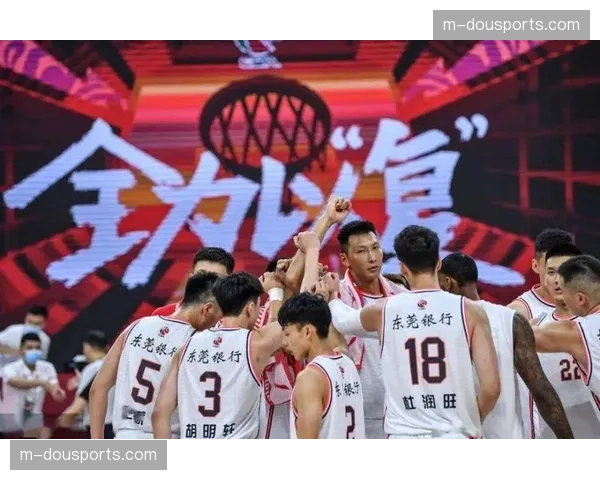 观点：战术透明化时代，CBA教练组的“秘密武器”与临场博弈价值何在？